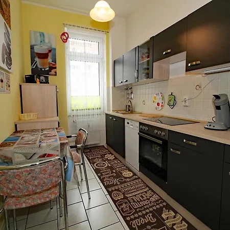 Ferienwohnung Viola 아파트 사스니츠